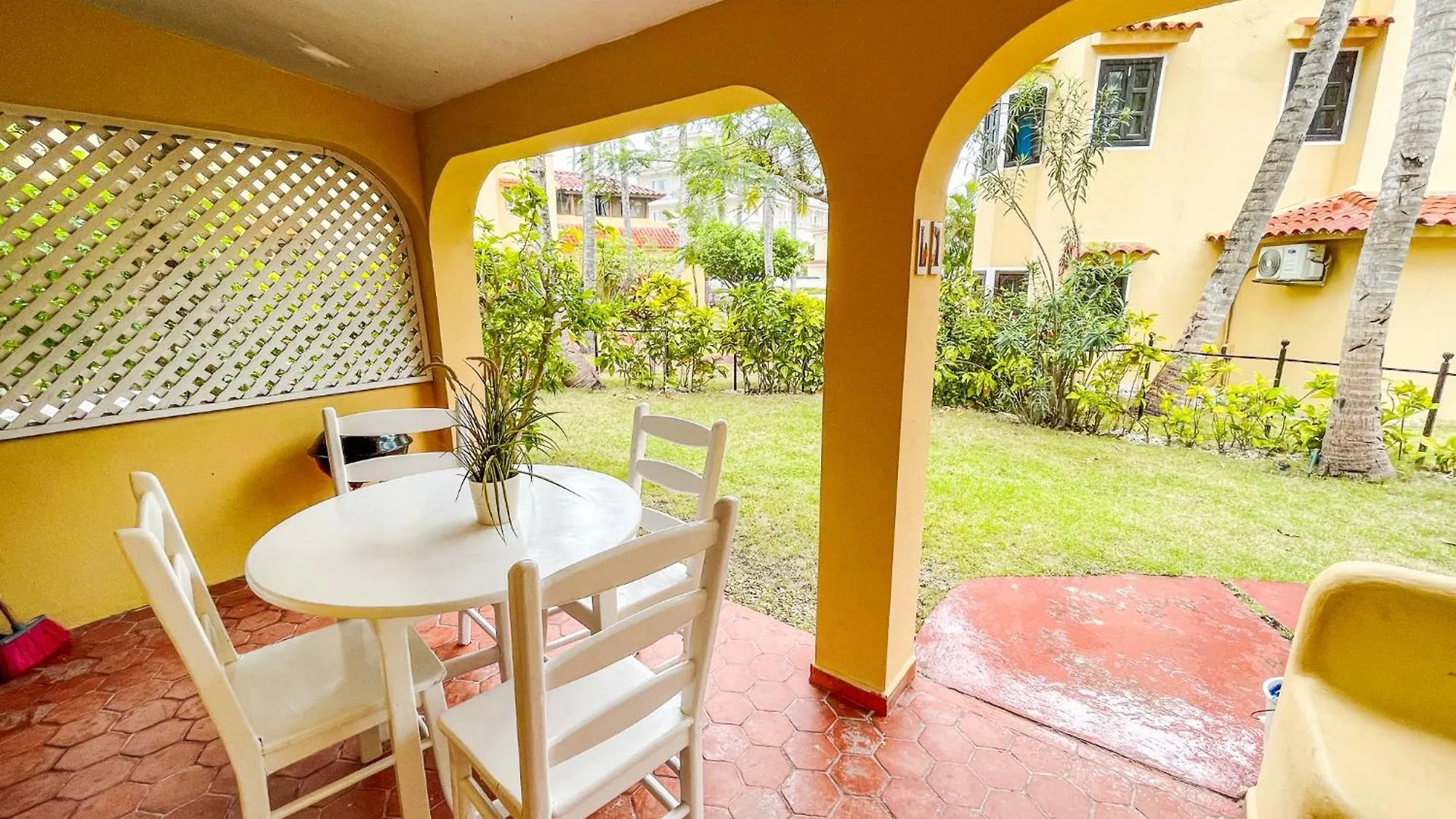 Los Corales Casas Del Mar Ocean & Garden View Hotel Bavaro Beach Club & Spa Punta Cana